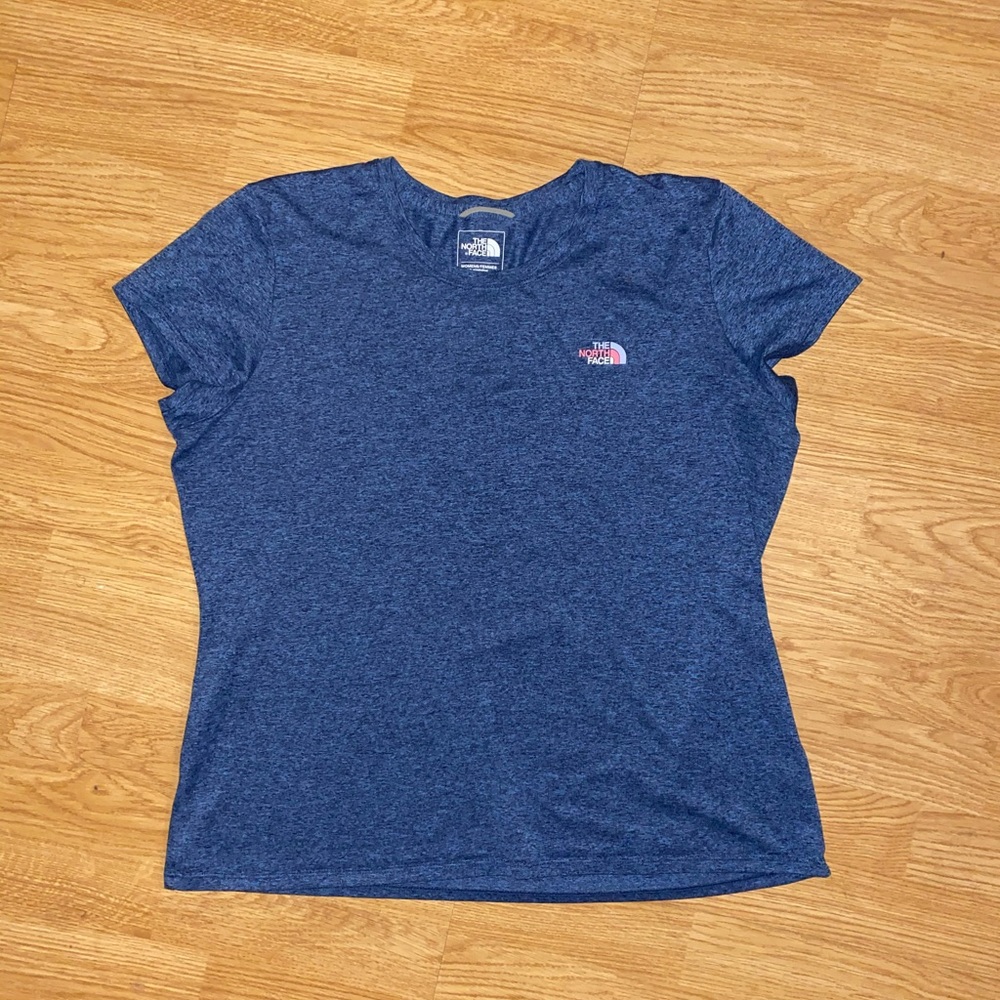 North Face top